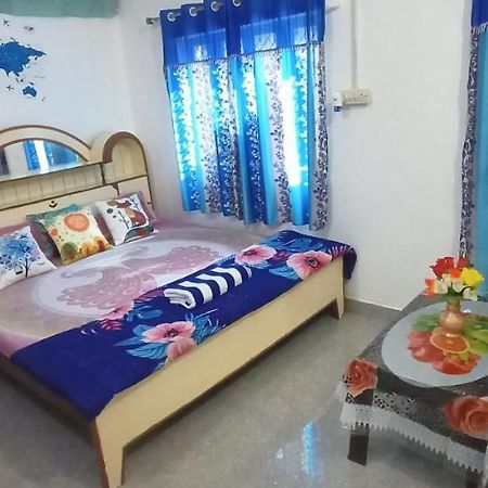 Hostel Buddha 克久拉霍 外观 照片
