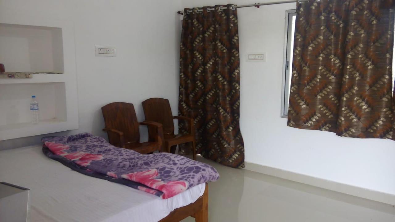 Hostel Buddha 克久拉霍 客房 照片